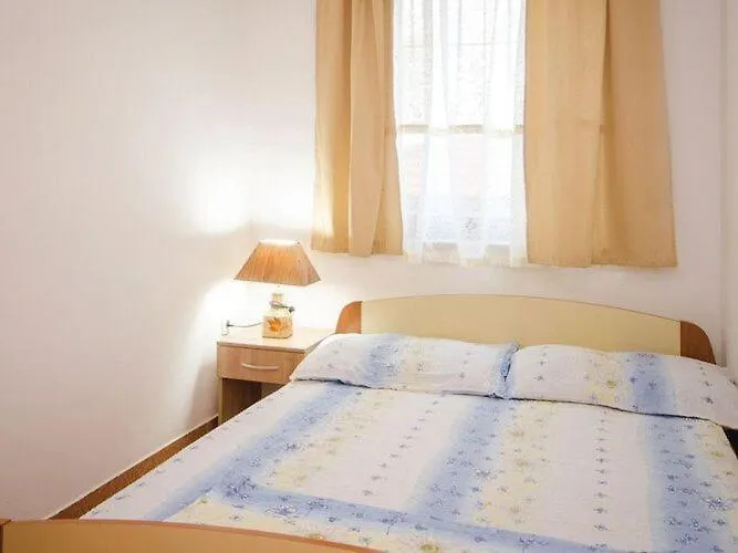 Appartement Iovo - Basic Two Bedroom A3 *