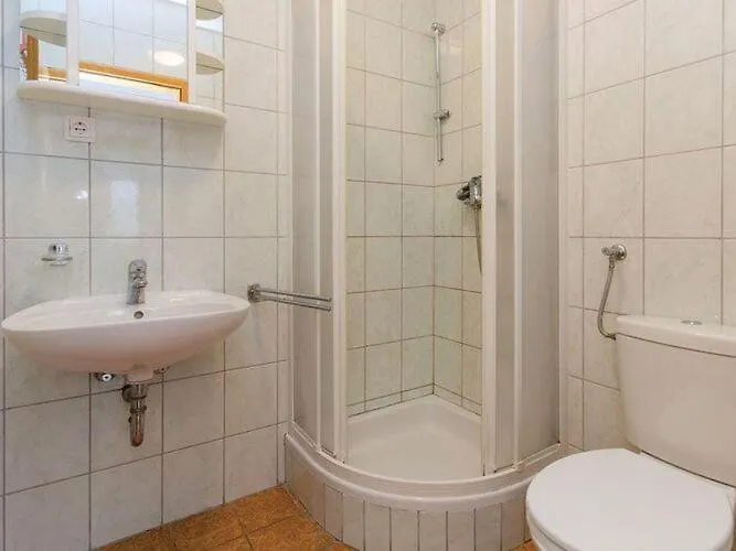 Iovo - Basic Two Bedroom A3 Trogir