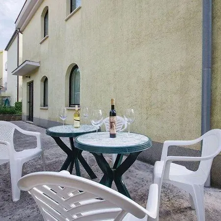 Διαμέρισμα Iovo - Basic Two Bedroom A3 *