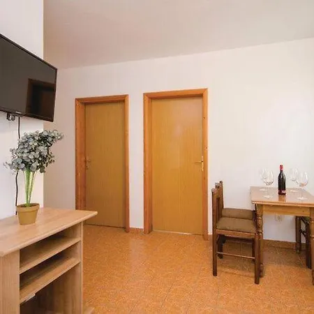 Iovo - Basic Two Bedroom A3 Διαμέρισμα